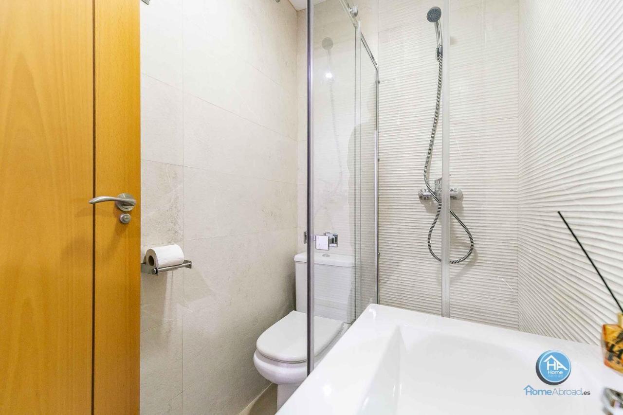 Apartament Bajo Urbano Boutique En Carlos Haya Con Terraza Y Parking *