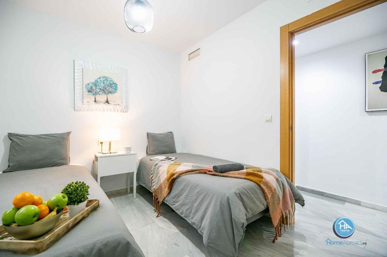 Bajo Urbano Boutique En Carlos Haya Con Terraza Y Parking Apartament